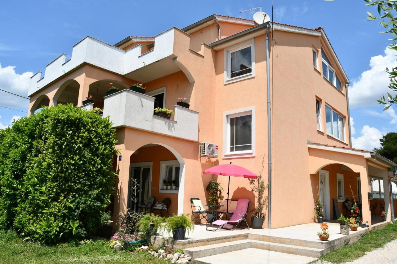 Apartmani Joja Biograd Na Moru Exterior foto